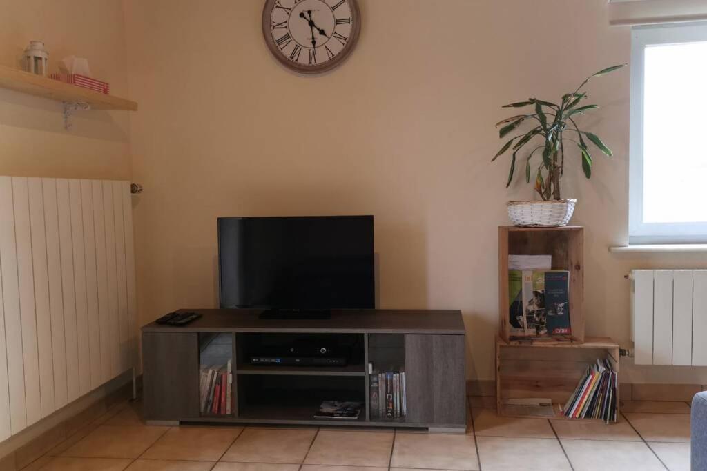 Lo'Ree Des Pres Apartamento Grandrieu Exterior foto